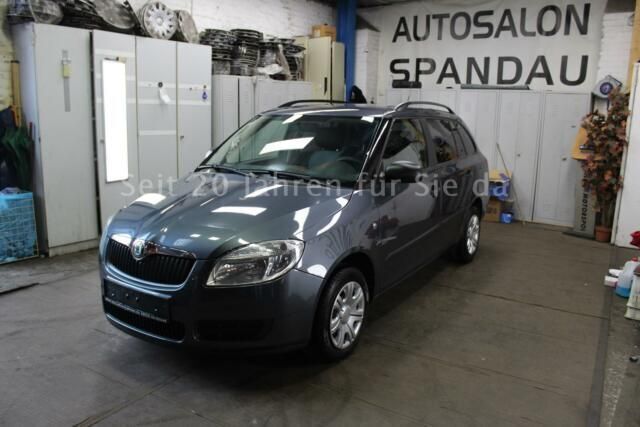 Gebraucht Skoda Fabia Cool Edition 80 PS (58 kW) 2009 Grau metallic Kleinwagen