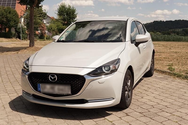 Andere außenfarben Gebraucht 2020 Mazda 2 Sports-Line Kleinwagen | 12.850 € (Fairer Preis) - Bild 1/4