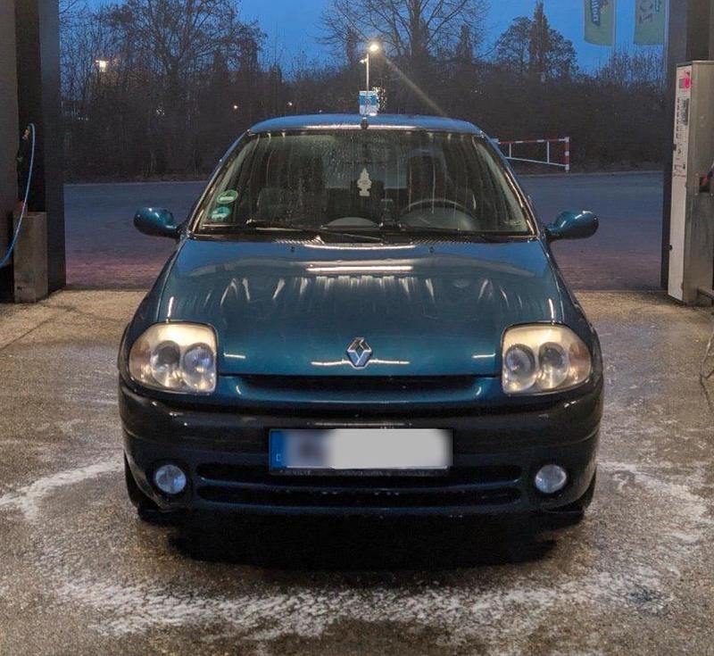 Gebraucht Renault Clio II 75 PS (55 kW) 2001 Blau Kleinwagen