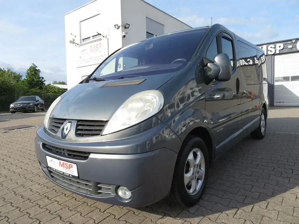 Gebraucht Renault Trafic 145 PS (106 kW) 2012 Grau Van / Kleinbus