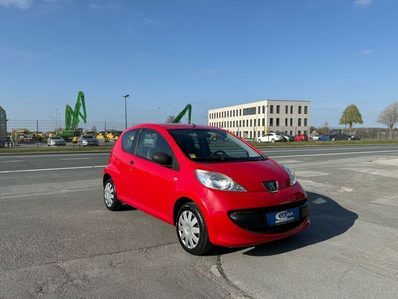 Rot Gebraucht 2007 Peugeot 107 Filou Kleinwagen | 1.800 € (Fairer Preis) - Bild 1/4