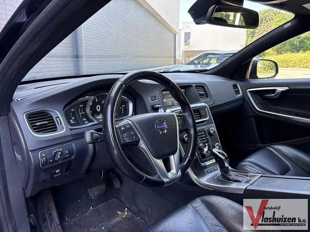 Gebraucht Volvo V60 Summum 286 PS (210 kW) 2013 Schwarz Kombi