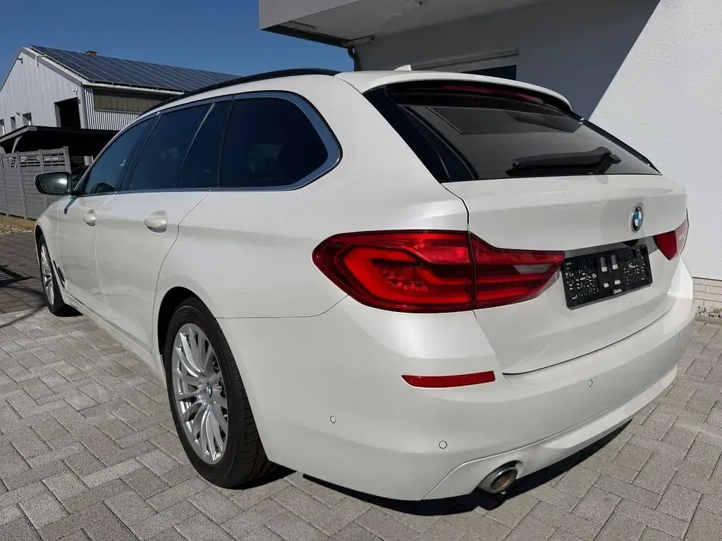 Gebraucht BMW 520 Sport Line 190 PS (139 kW) 2020 Weiß Kombi