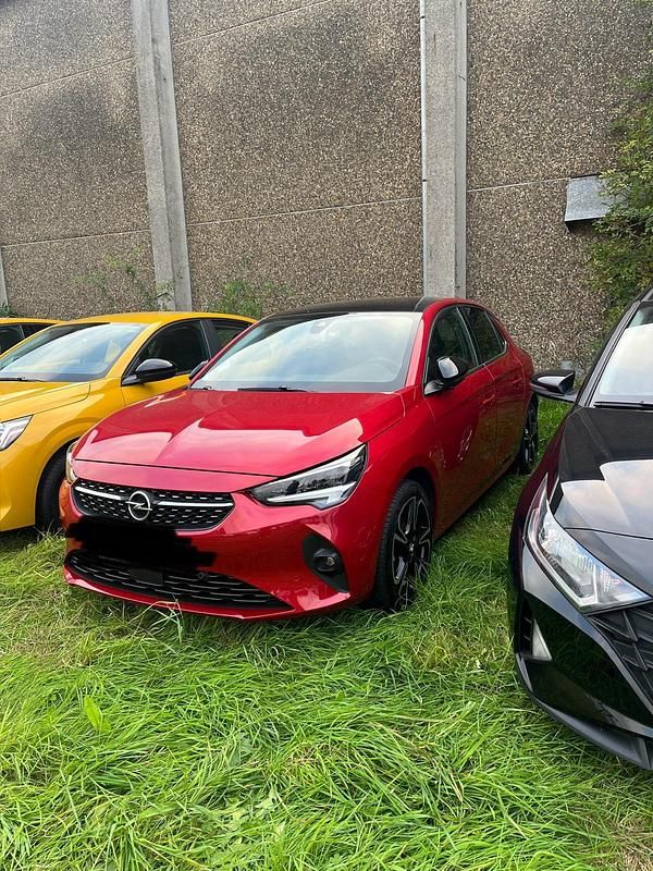 Rot Gebraucht 2021 Opel Corsa Elegance Kleinwagen | 15.500 € (Teuer) - Bild 1/4