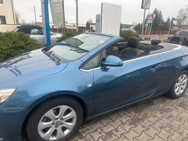 Gebraucht Opel Cascada Edition 140 PS (102 kW) 2016 Other Cabrio