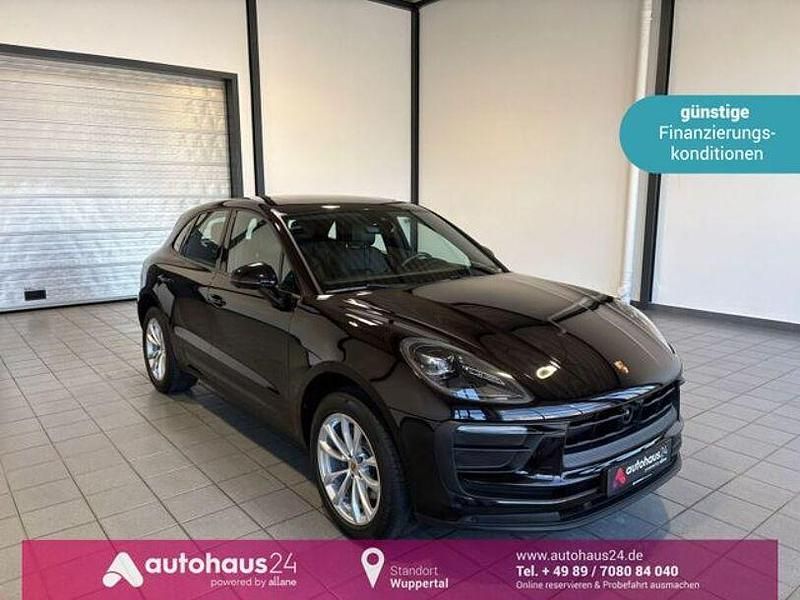 Gebraucht Porsche Macan Basis 265 PS (194 kW) 2022 Schwarz SUV