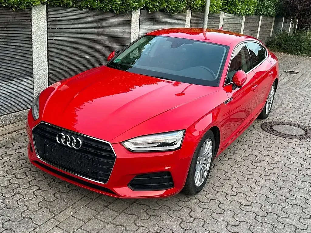 Gebraucht Audi A5 Sportback Sport 190 PS (139 kW) 2017 Rot Kleinwagen