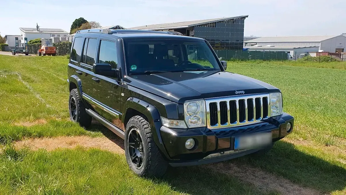 Usata Jeep Commander 218 CV (160 kW) 2006 Nero SUV