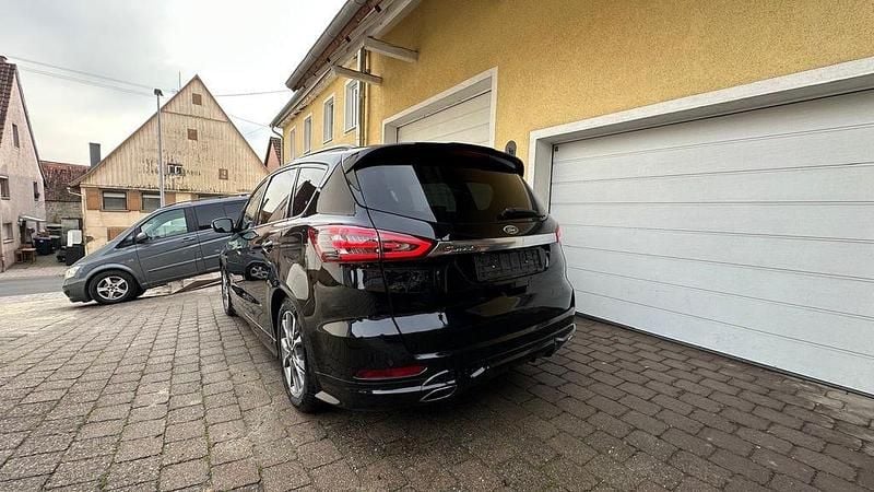 Gebraucht Ford S-MAX ST-Line 190 PS (139 kW) 2019 Schwarz Van / Kleinbus