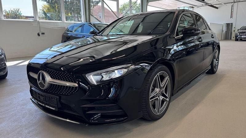 Schwarz Gebraucht 2019 Mercedes A200 AMG Limousine | 23.990 € (Fairer Preis) - Bild 1/4