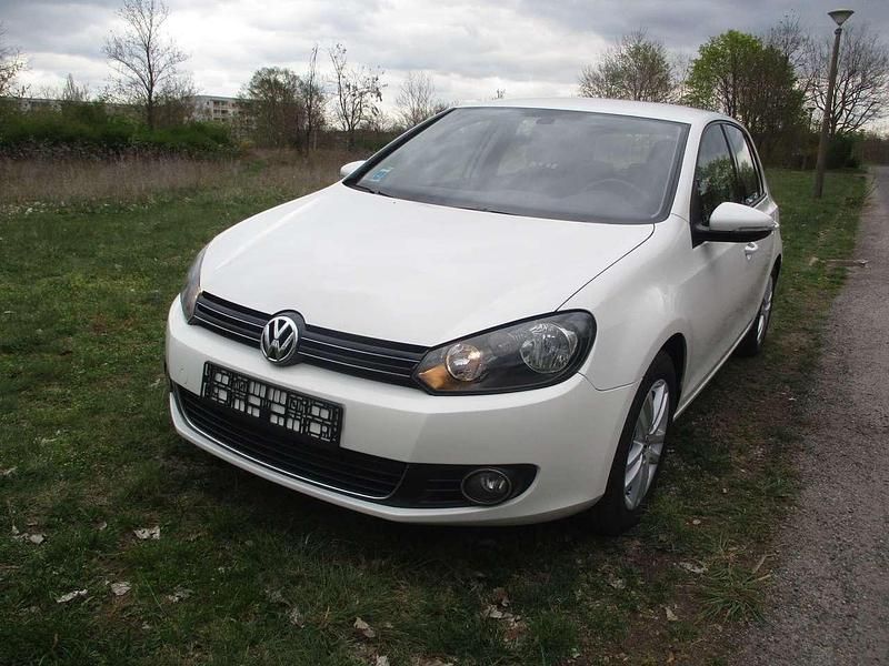 Weiß Gebraucht 2010 VW Golf VI Highline Limousine | 8.700 € (Fairer Preis) - Bild 1/4