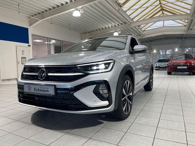 Silber Gebraucht 2024 VW Taigo R-line SUV | 30.490 € (Teuer) - Bild 1/4