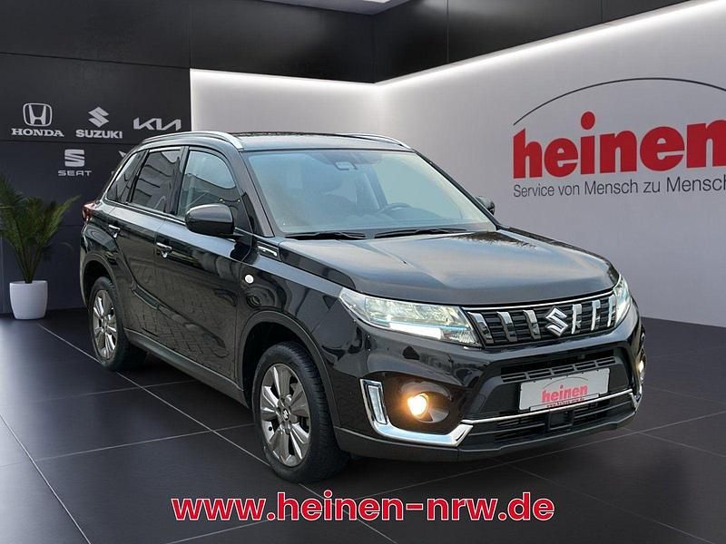 Gebraucht Suzuki Vitara Comfort 129 PS (94 kW) 2022 Schwarz SUV