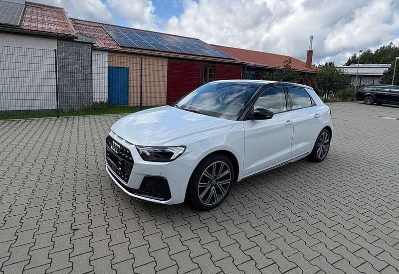 Weiß Gebraucht 2020 Audi A1 Sportback Kleinwagen | 16.900 € (Etwas zu teuer) - Bild 1/4