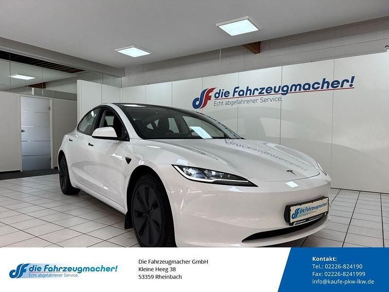 Weiss Gebraucht 2024 Tesla Model 3 Limousine | 35.488 € (Etwas zu teuer) - Bild 1/4