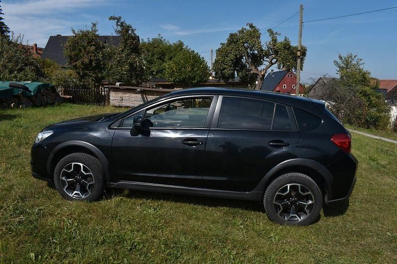 Schwarz Gebraucht 2015 Subaru XV Comfort SUV | 9.750 € (Fairer Preis) - Bild 1/4