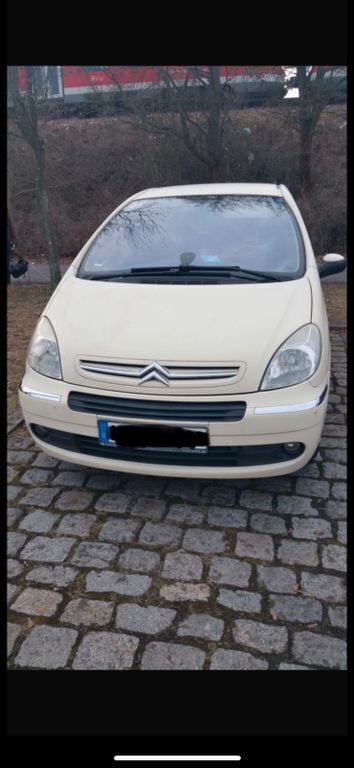 Gelb Gebraucht 2008 Citroën Xsara Picasso Comfort Van / Kleinbus | 1.200 € (Teuer) - Bild 1/4