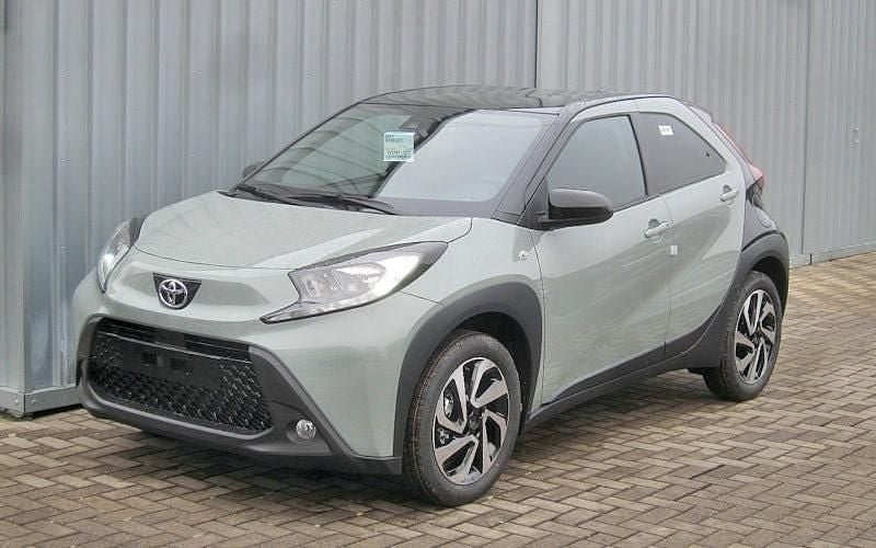 Schwarz Neu 2025 Toyota Aygo X SUV | 16.490 € (Guter Preis) - Bild 1/4