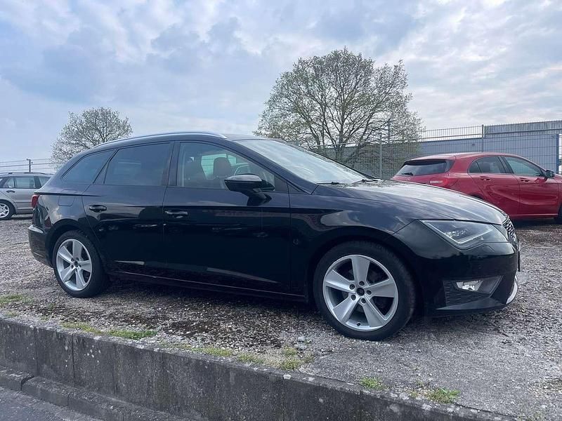 Gebraucht Seat Leon ST FR 150 PS (110 kW) 2015 Mitternachtsschwarz Kombi