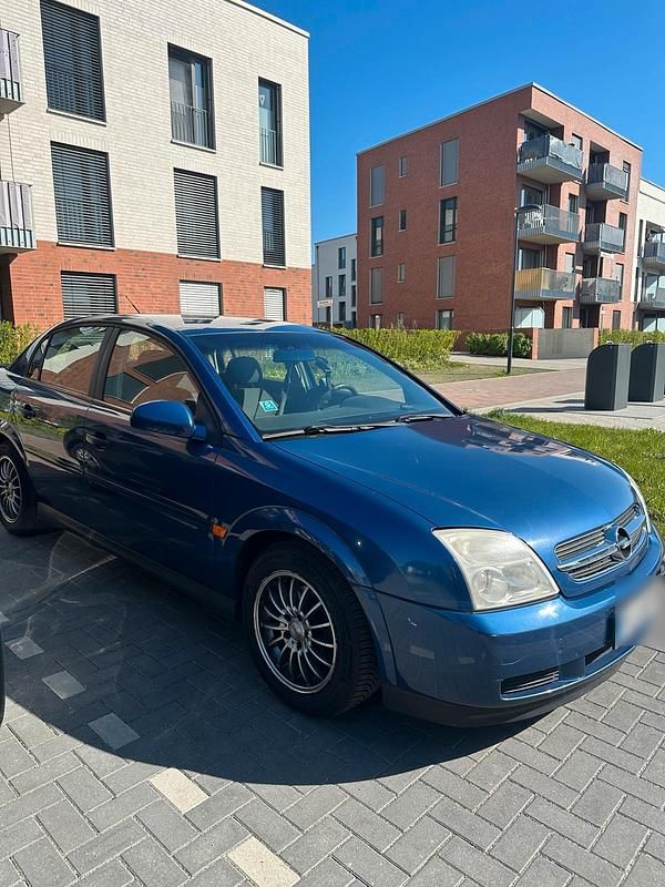 Second-hand Opel Vectra 122 CP (89 kW) 2002 Albastru Berlinǎ