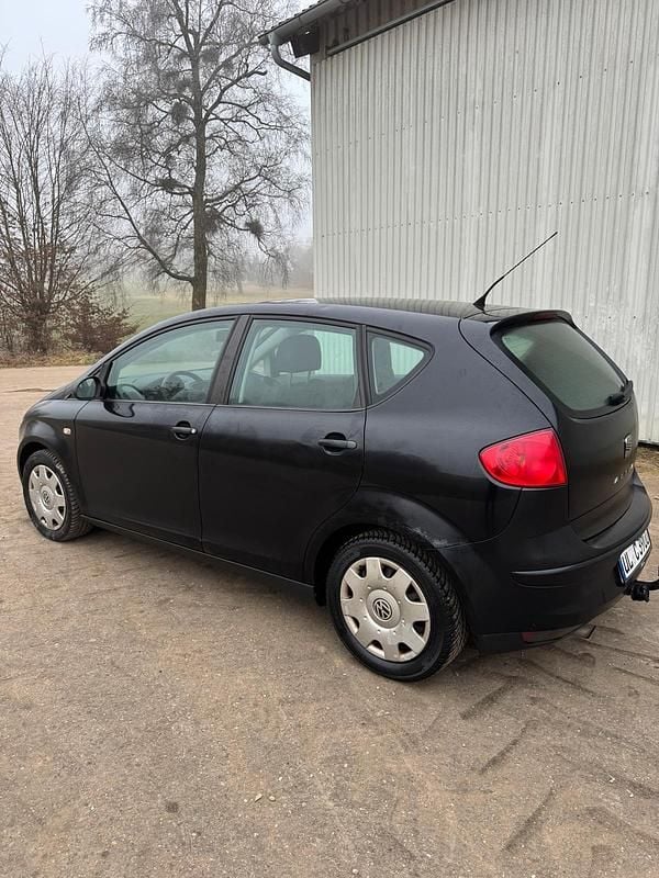 Gebraucht Seat Altea 105 PS (77 kW) 2008 Schwarz Kleinwagen