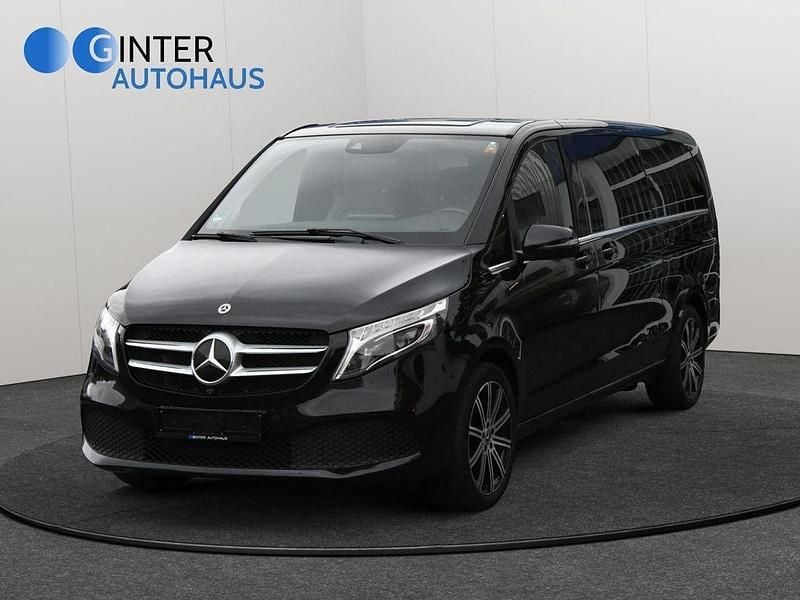 Schwarz Gebraucht 2022 Mercedes V250 Avantgarde Edition Van / Kleinbus | 45.990 € (Etwas zu teuer) - Bild 1/4