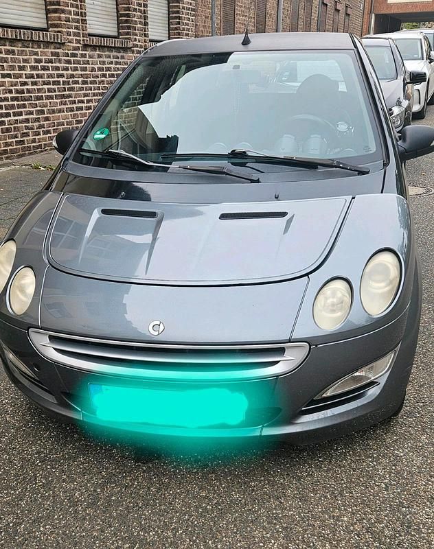 Grau Gebraucht 2005 Smart ForFour Kleinwagen | 1.600 € (Fairer Preis) - Bild 1/4