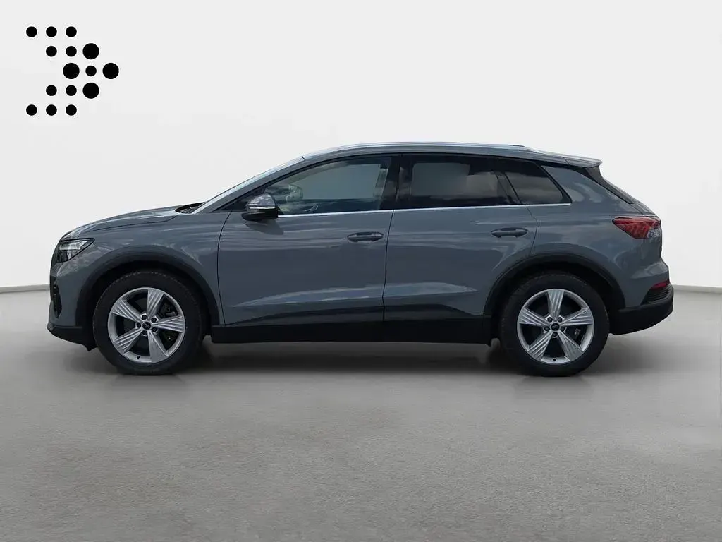 Gebraucht Audi Q4 e-tron Comfort 150 kW (204 PS) 2023 Kieselgrau SUV