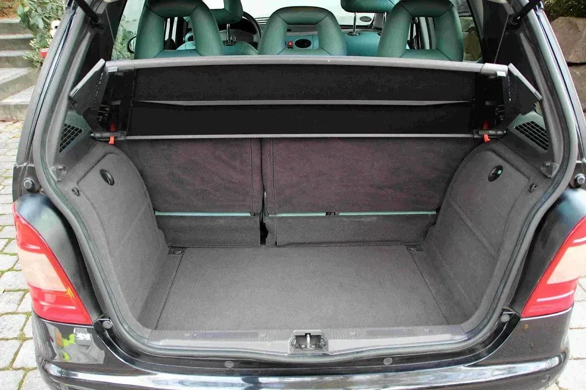 Gebraucht Mercedes A140 Avantgarde 82 PS (60 kW) 2001 Schwarz Kleinwagen