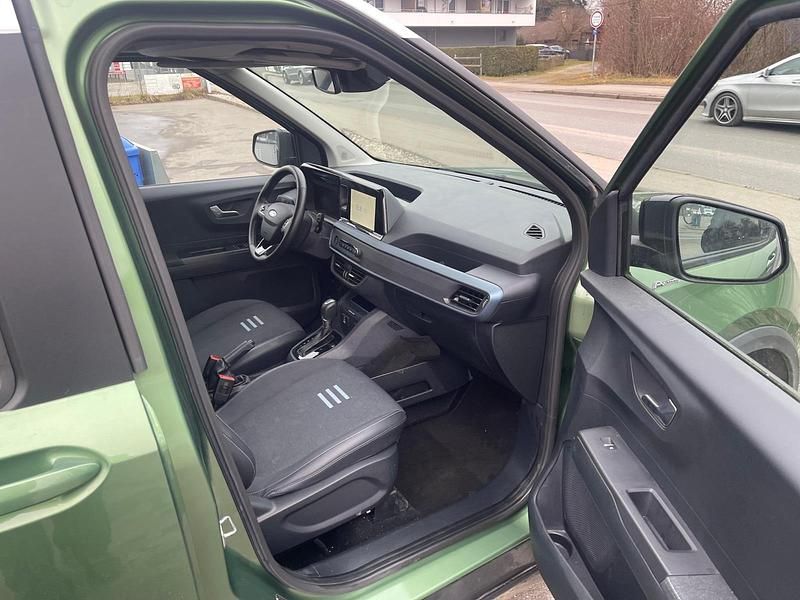 Gebraucht Ford Tourneo Active 125 PS (91 kW) 2024 Grün Kombi