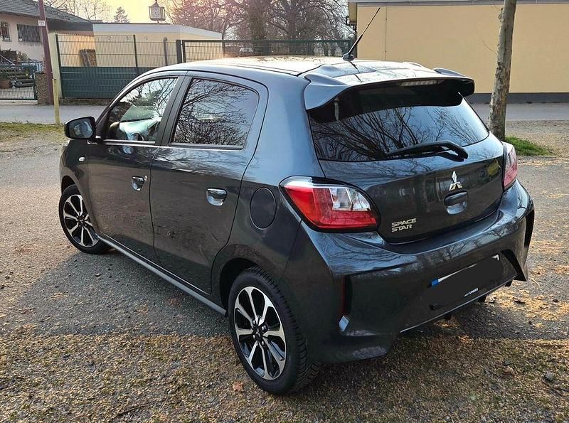 Gebraucht Mitsubishi Space Star Select+ 71 PS (52 kW) 2024 Grau Kleinwagen