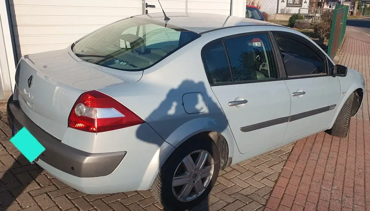 Gebraucht Renault Mégane Expression 135 PS (99 kW) 2004 Grau Limousine