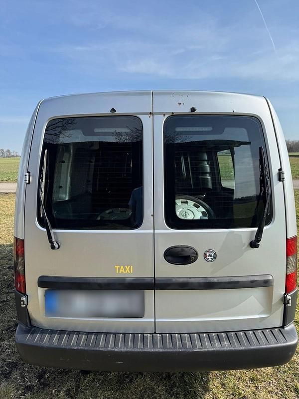 Gebraucht Opel Combo 101 PS (74 kW) 2006 Silber Van / Kleinbus