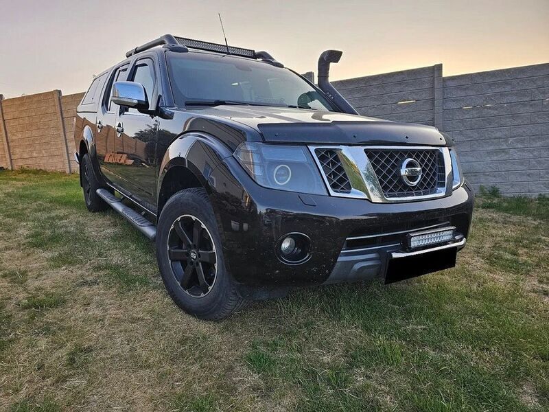 Schwarz Gebraucht 2013 Nissan Navara SE Abholung | 13.800 € (Fairer Preis) - Bild 1/4