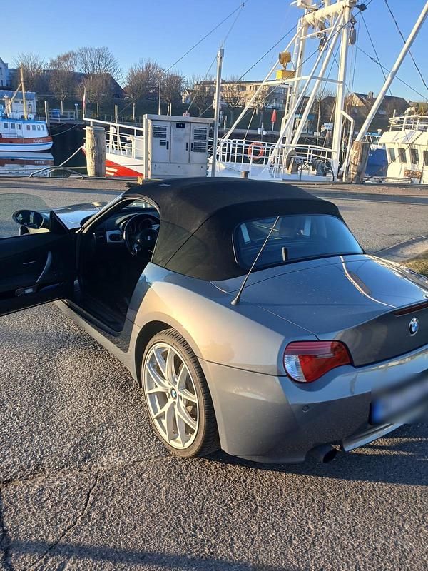 Gebraucht BMW Z4 150 PS (110 kW) 2007 Grau Cabrio