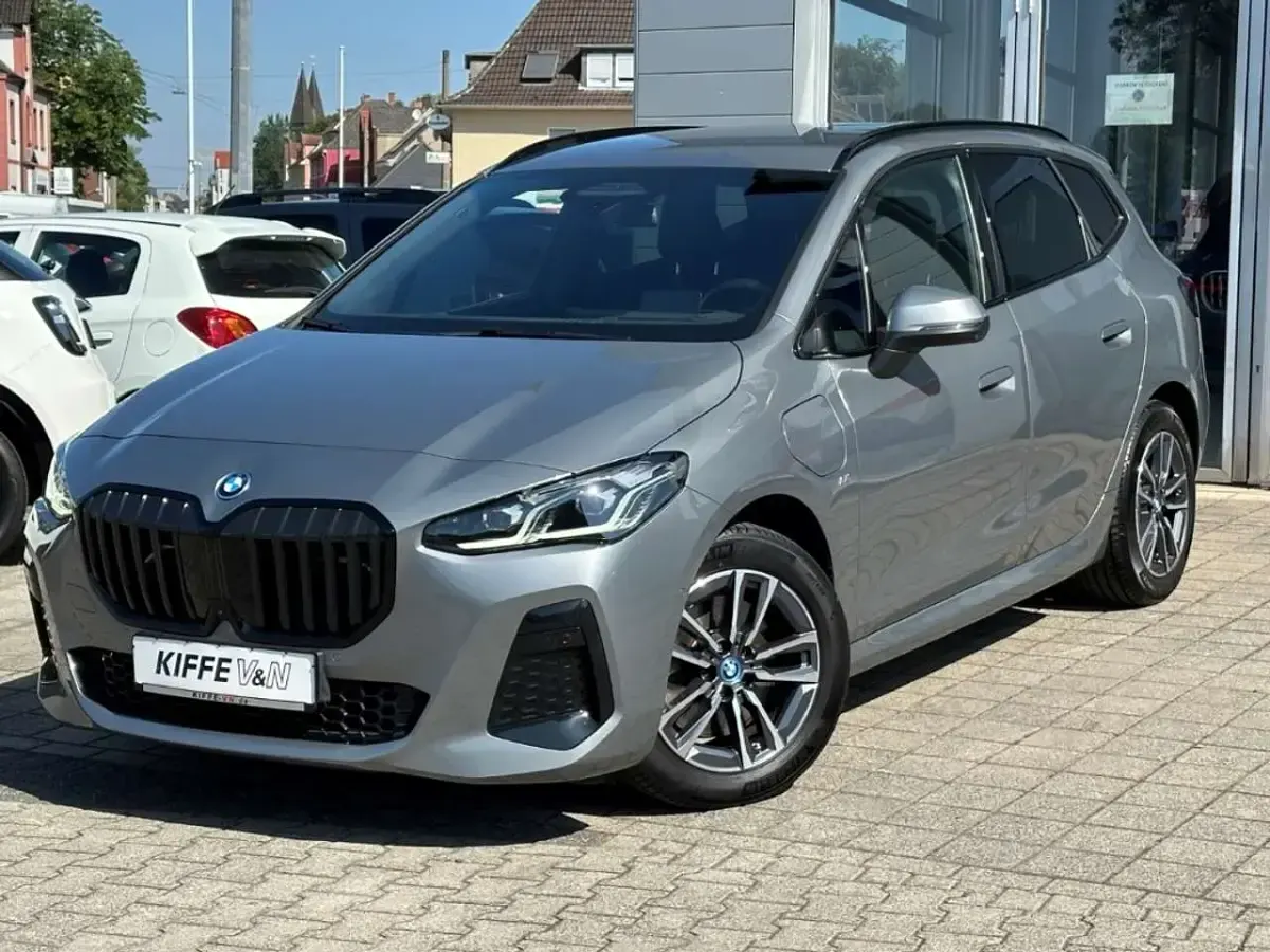Gebraucht BMW 230 Coupé M Sport 326 PS (239 kW) 2024 Skyscraper grau metallic Coupé