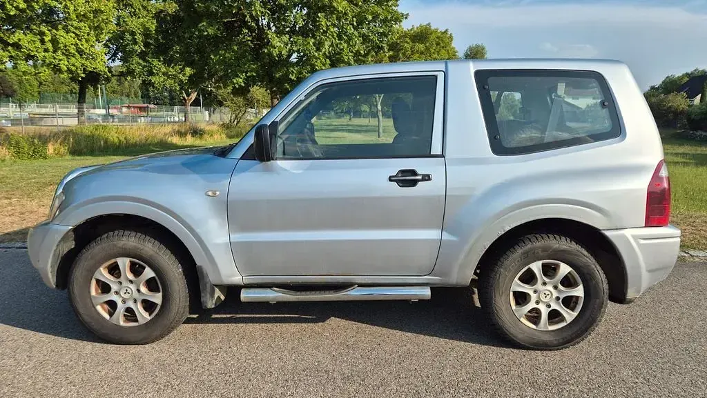 Gebraucht Mitsubishi Pajero 116 PS (85 kW) 2005 Silber SUV