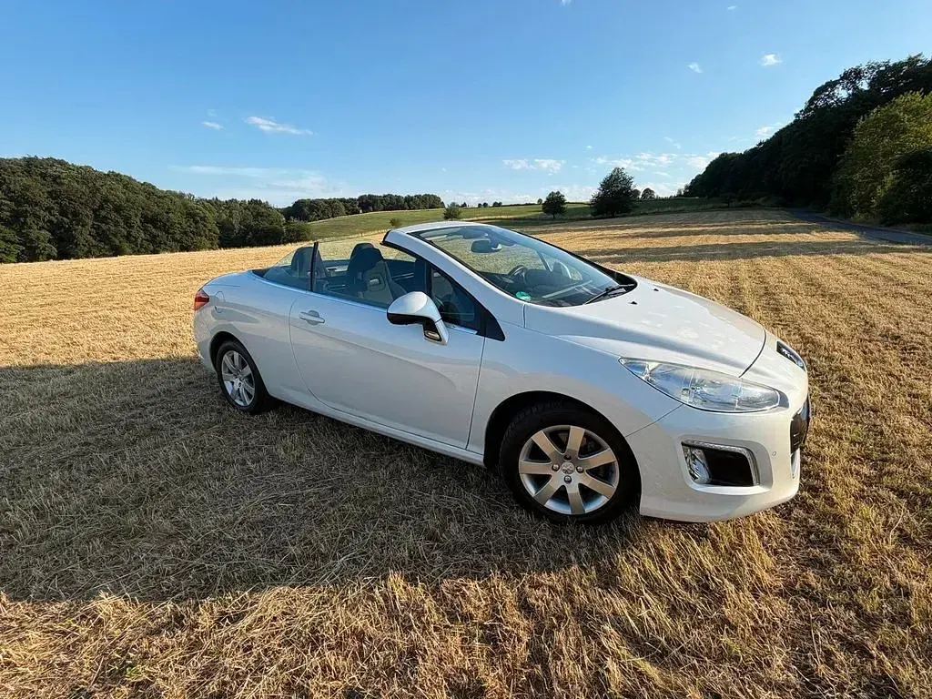 Gebraucht Peugeot 308 CC Active 163 PS (119 kW) 2012 Weiß Cabrio
