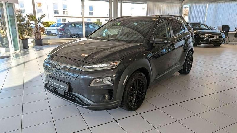 Grau Gebraucht 2021 Hyundai Kona SUV | 20.790 € (Fairer Preis) - Bild 1/4
