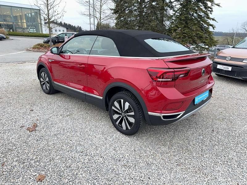 Gebraucht VW T-Roc Cabriolet Move 150 PS (110 kW) 2024 Kings red metallic Cabrio