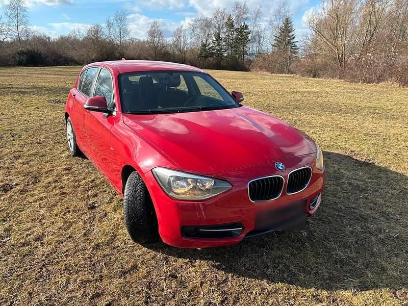 Gebraucht BMW 116 136 PS (100 kW) 2012 Rot Kleinwagen