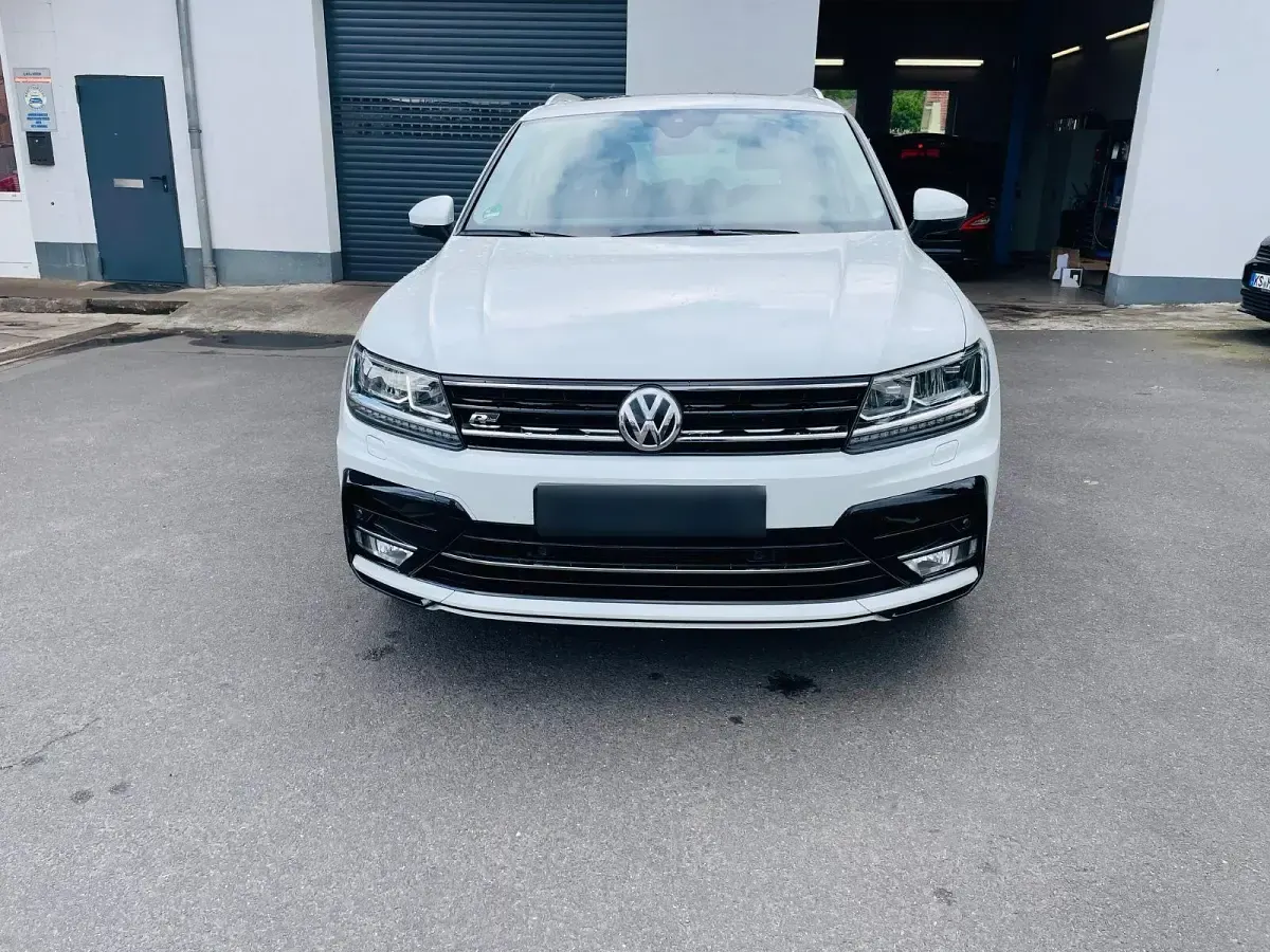 Gebraucht VW Tiguan Highline 220 PS (161 kW) 2017 Weiß SUV