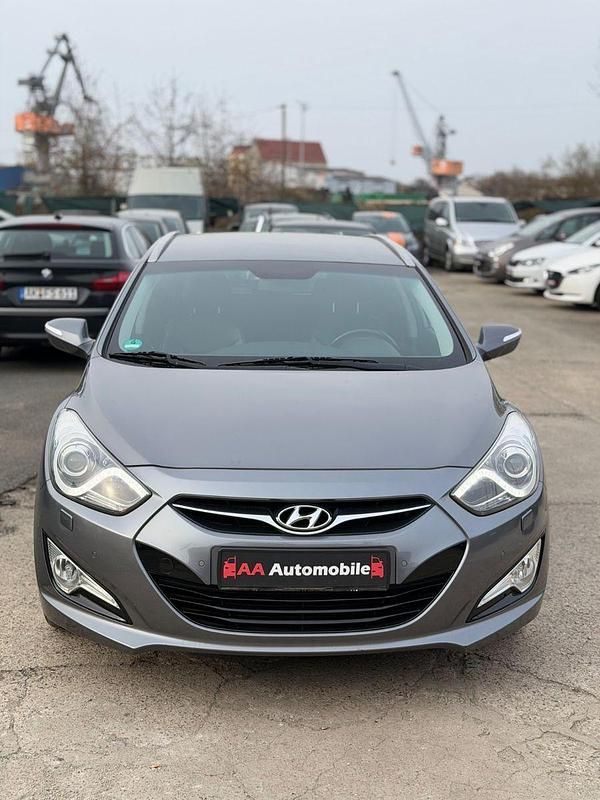 Gebraucht Hyundai i40 177 PS (130 kW) 2012 Grau Kombi