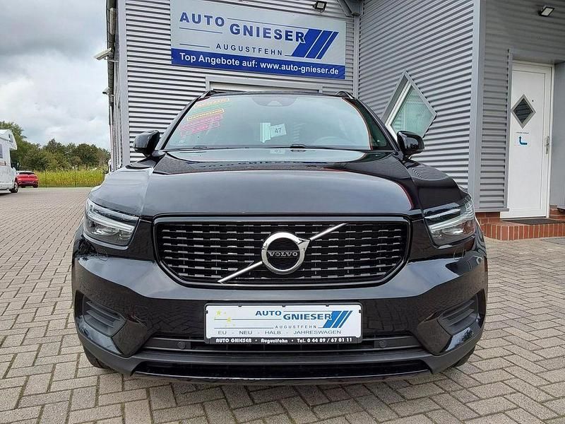 Gebraucht Volvo XC40 R-Design 197 PS (144 kW) 2022 Schwarz metallic SUV