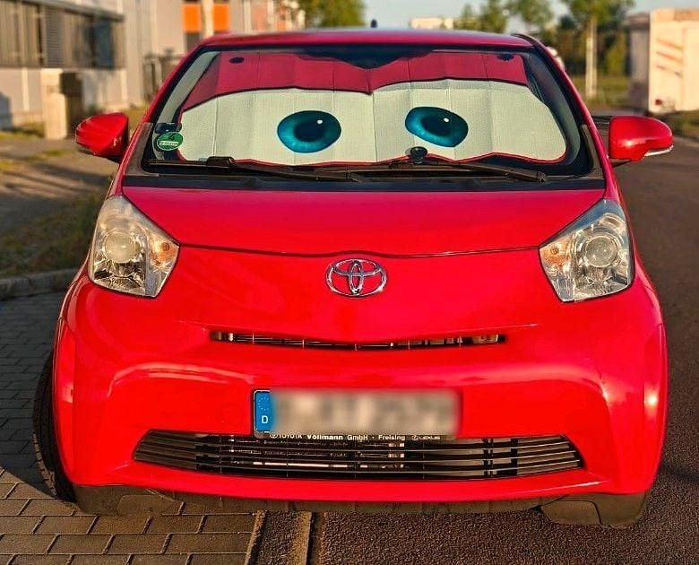 Gebraucht Toyota iQ 68 PS (50 kW) 2009 Rot Kleinwagen