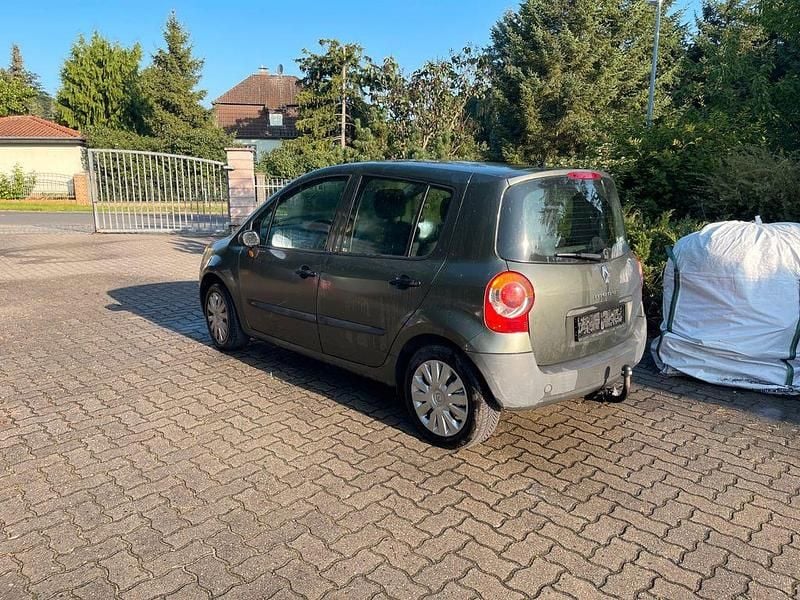 Second-hand Renault Modus 68 CP (50 kW) 2005 Verde Monovolum