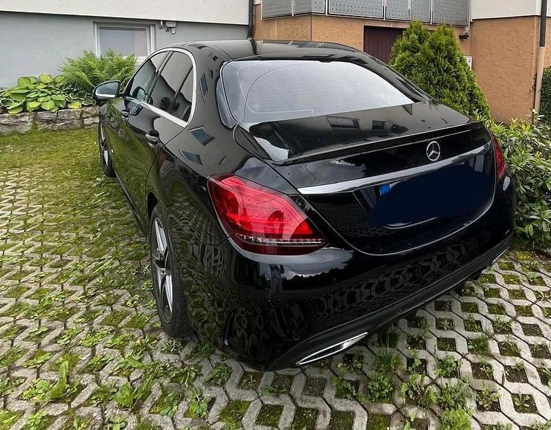 Schwarz Gebraucht 2019 Mercedes C220 AMG Limousine | 26.600 € - Bild 1/4