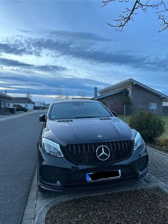 Schwarz Gebraucht 2019 Mercedes GLE350 Coupé | 46.900 € (Guter Preis) - Bild 1/4