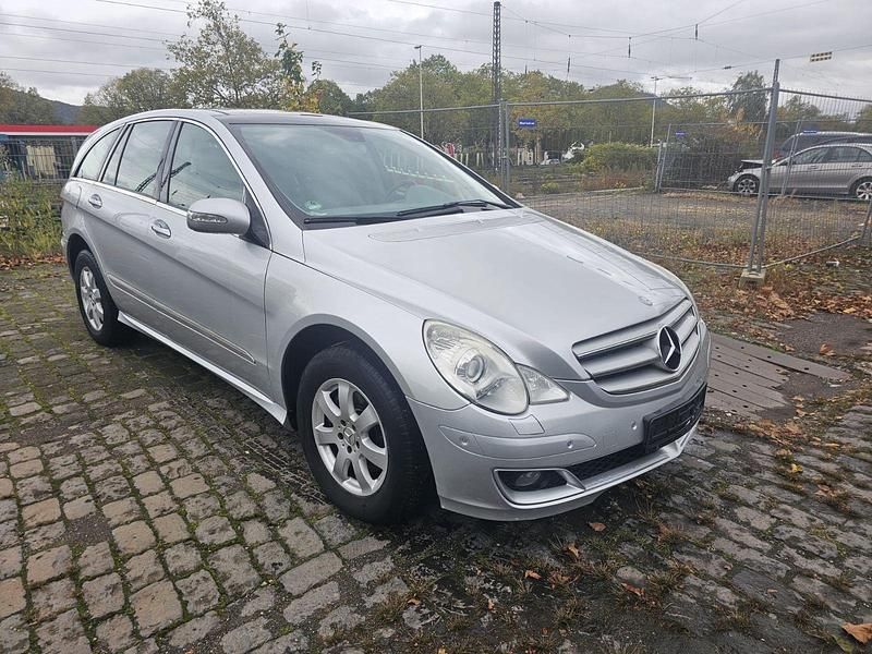 Gebraucht Mercedes R320 224 PS (164 kW) 2006 Silber Van / Kleinbus