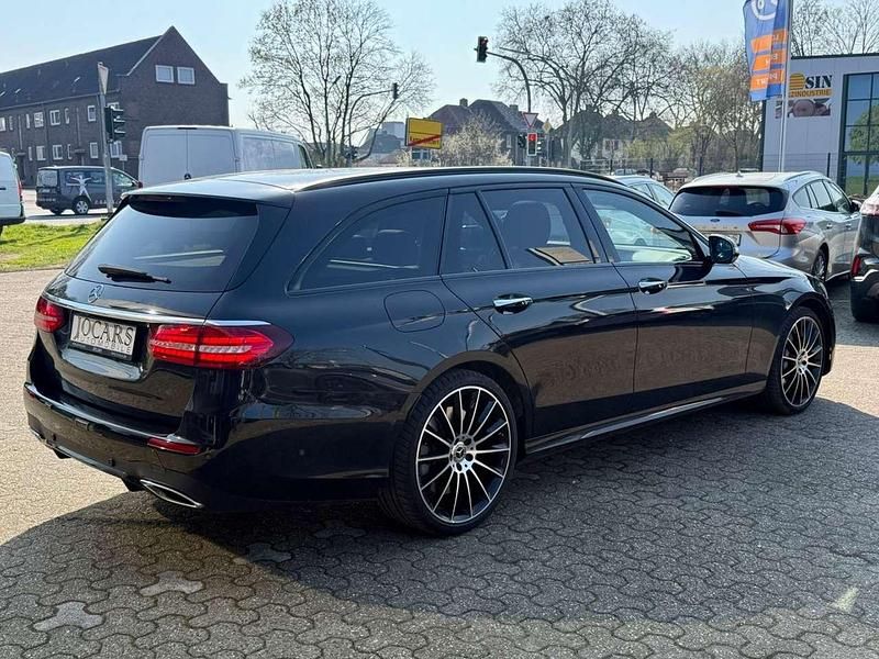 Gebraucht Mercedes E450 AMG 367 PS (269 kW) 2022 Obsidianschwarz Kombi
